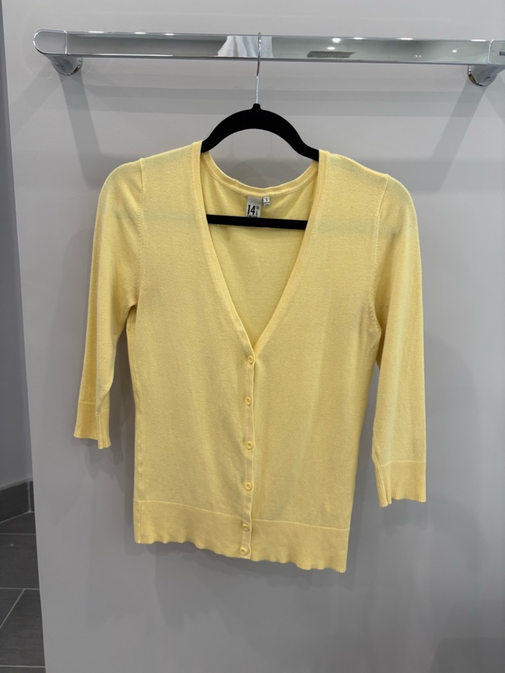 14th & Union Pale Yellow V-Neck Button Cardigan
